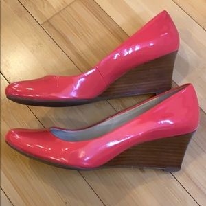 Calvin Klein Coral Patent Wedges Size 8.5M